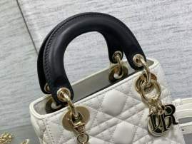 Picture of Dior Handbags _SKUfw239313426fw